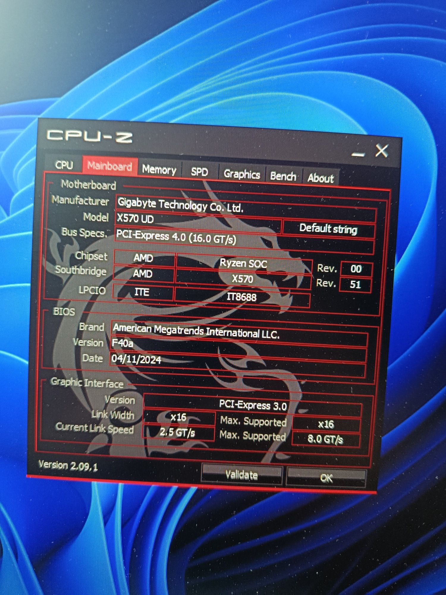 Дъно X570 процесор r5 3500x