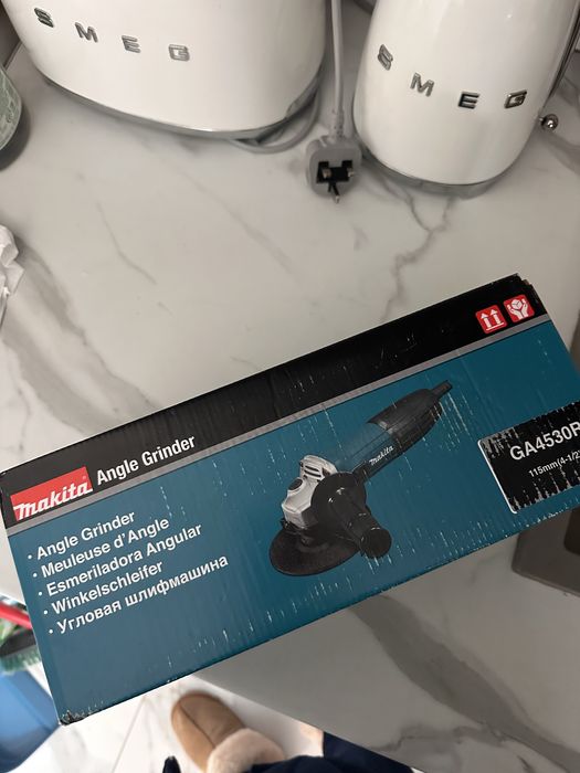 Flex Makita Nou in cutie cu priza de anglia