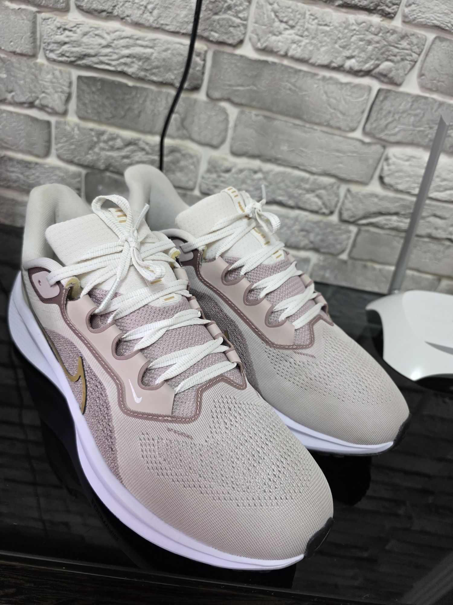 Оригинальные кроссы Nike