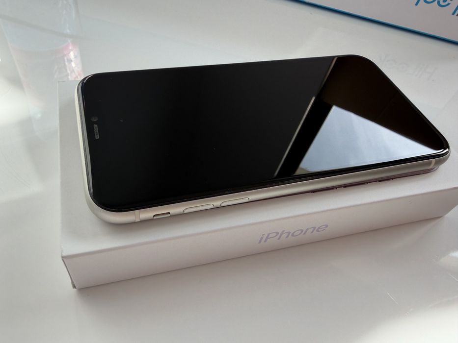 Iphone 11 alb 64GB