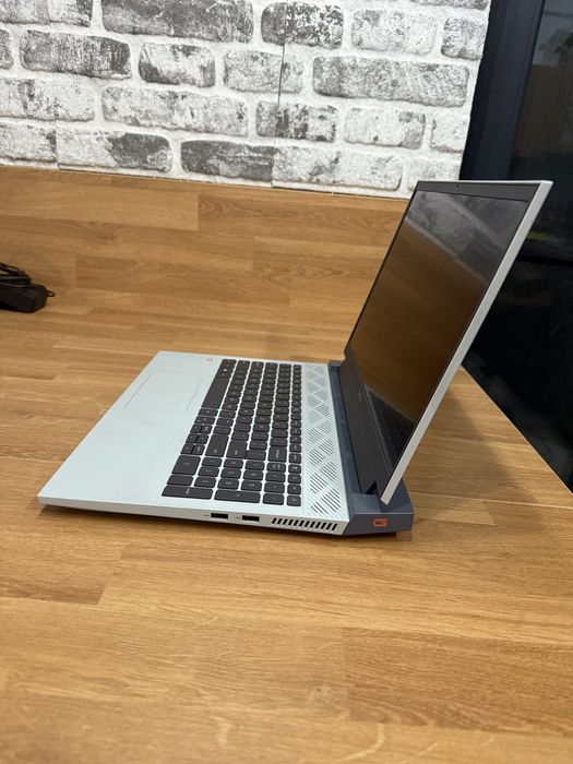 Laptop Gaming Dell G15 Ryzen Edition