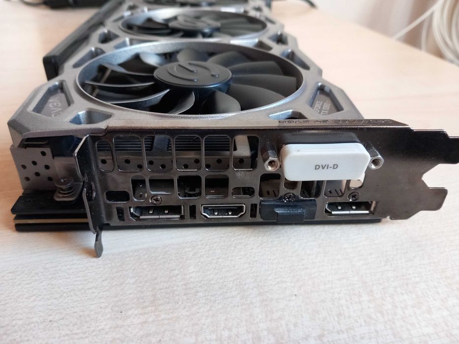 Видео карта EVGA GTX 1080ti