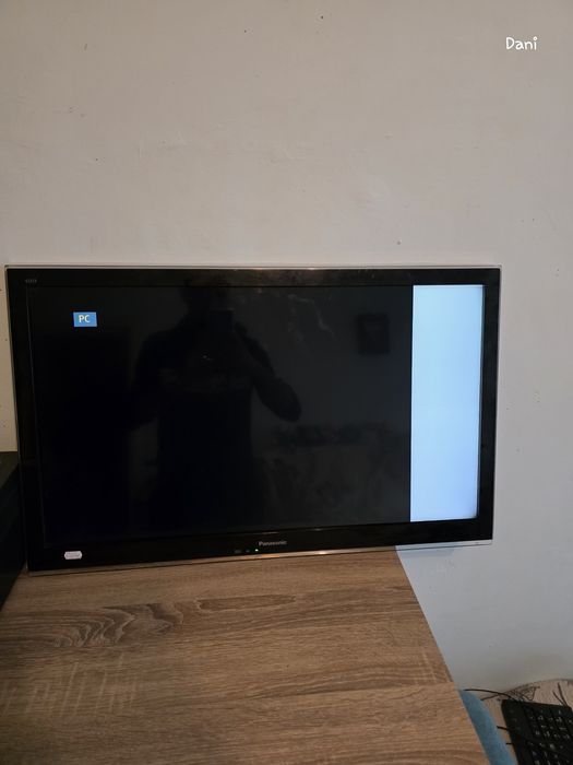Vând TV Panasonic