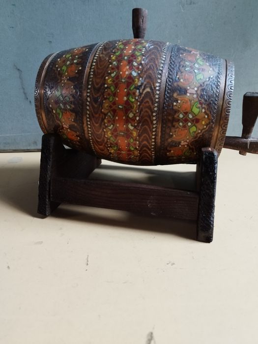 Малко битово атрактивно буренце