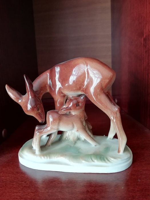 немски, английски и италиански статуетки