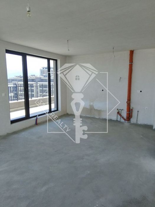 Продава се Двустаен апартамент в Пловдив, Тракия - 100 кв.м за 1390 €/кв.м - Снимка #1