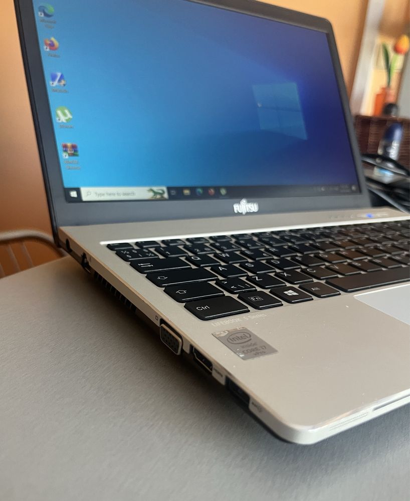 Лаптоп Fujitsu Lifebook s936 Intel i5 8 RAM