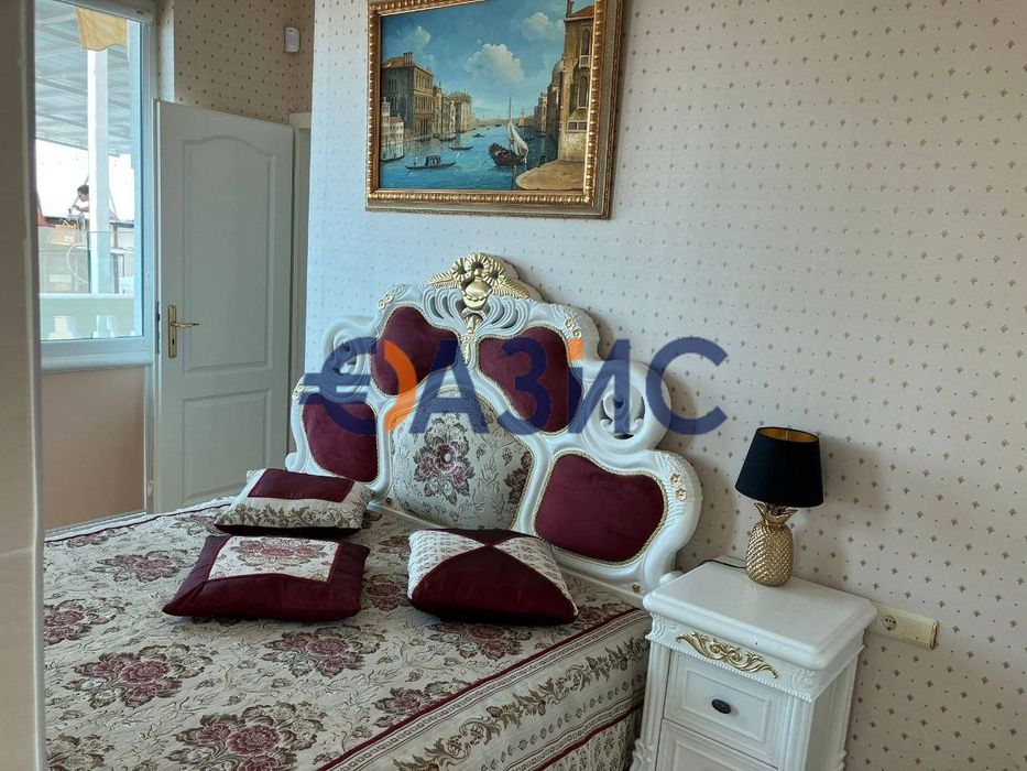 Първа линия ! 2-стаен апартамент на 4-ти етаж с директна гледка към