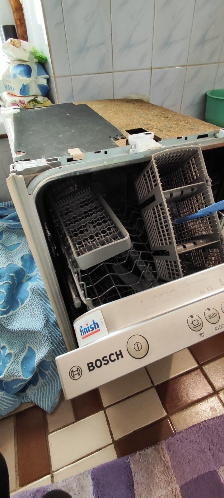 Посудомоечная машина Bosch, встраиваемая, узкая