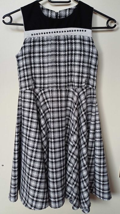 Рокля за момиче без ръкави