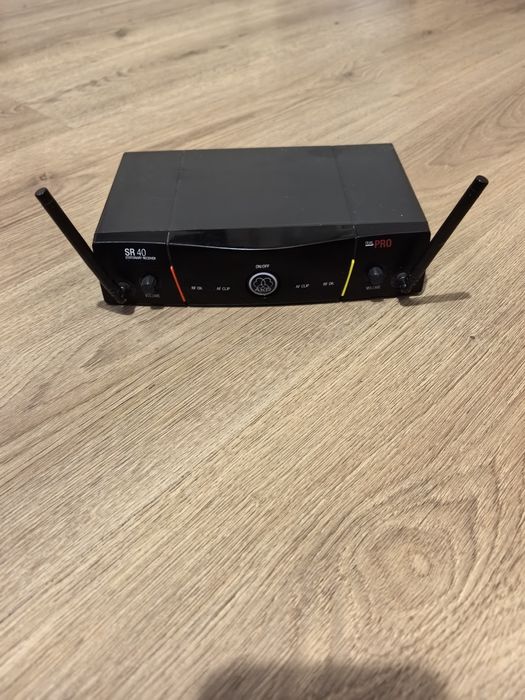 AKG SR 40 Двоен безжичен микрофон