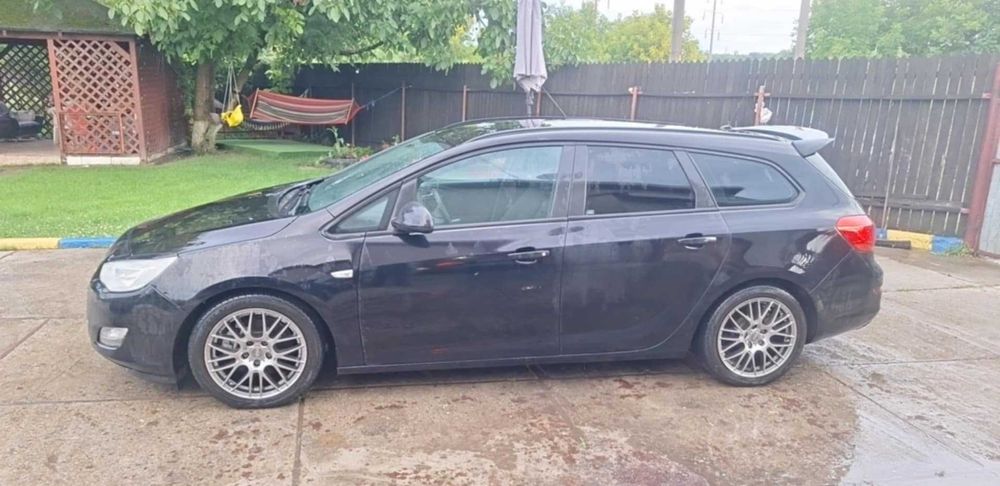 OPEL Astra J Sport Tourer 2.0 CDTI
