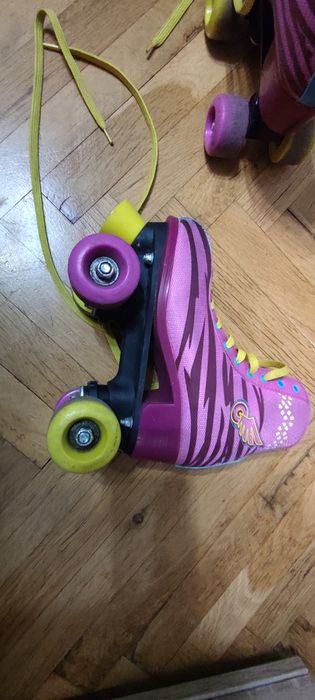 Продавам детски кънки Soy Luna