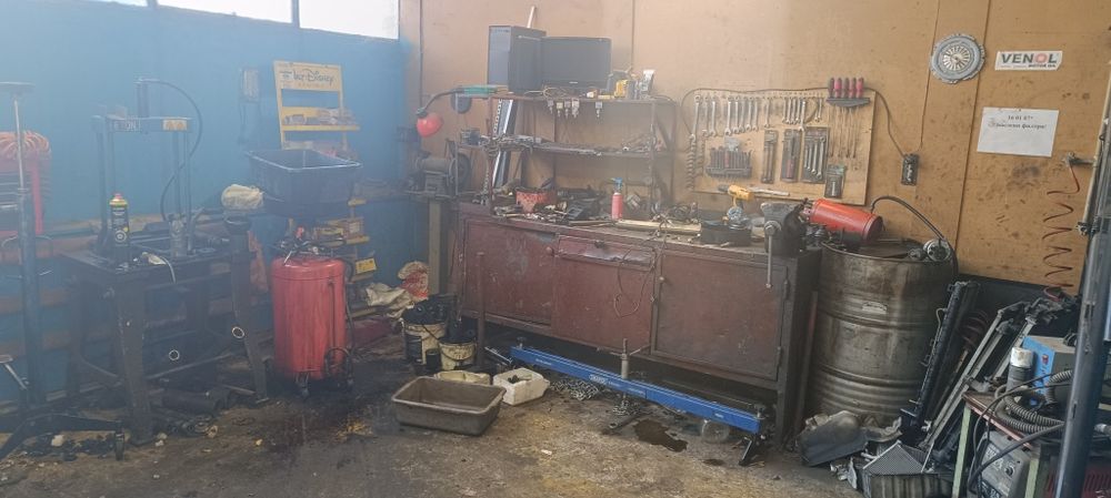 Дава се под наем Промишлена сграда в София, Красна поляна 3 - 200 кв.м за 24480 € - Снимка #1