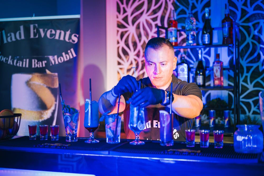 Tort shoturi ,bar mobil Vlad Events Cocktail Bar Mobil