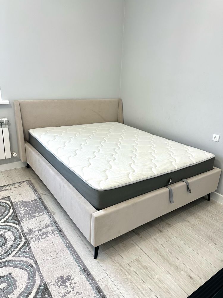 Продается кровать с матрасом АСКОНА