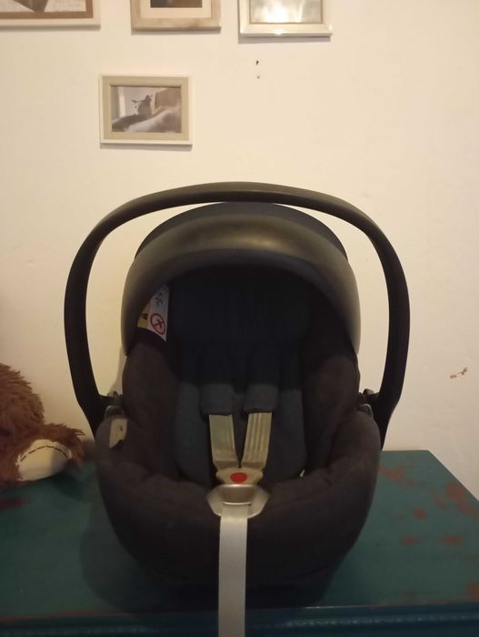 Scaun auto bebeluș Cybex Cloud Q + bază Cybex Base Q-Fix