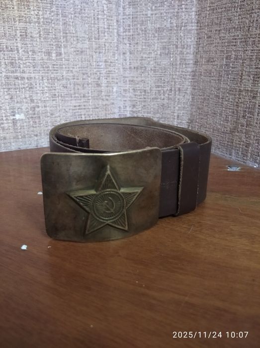 Кожаный ремень .