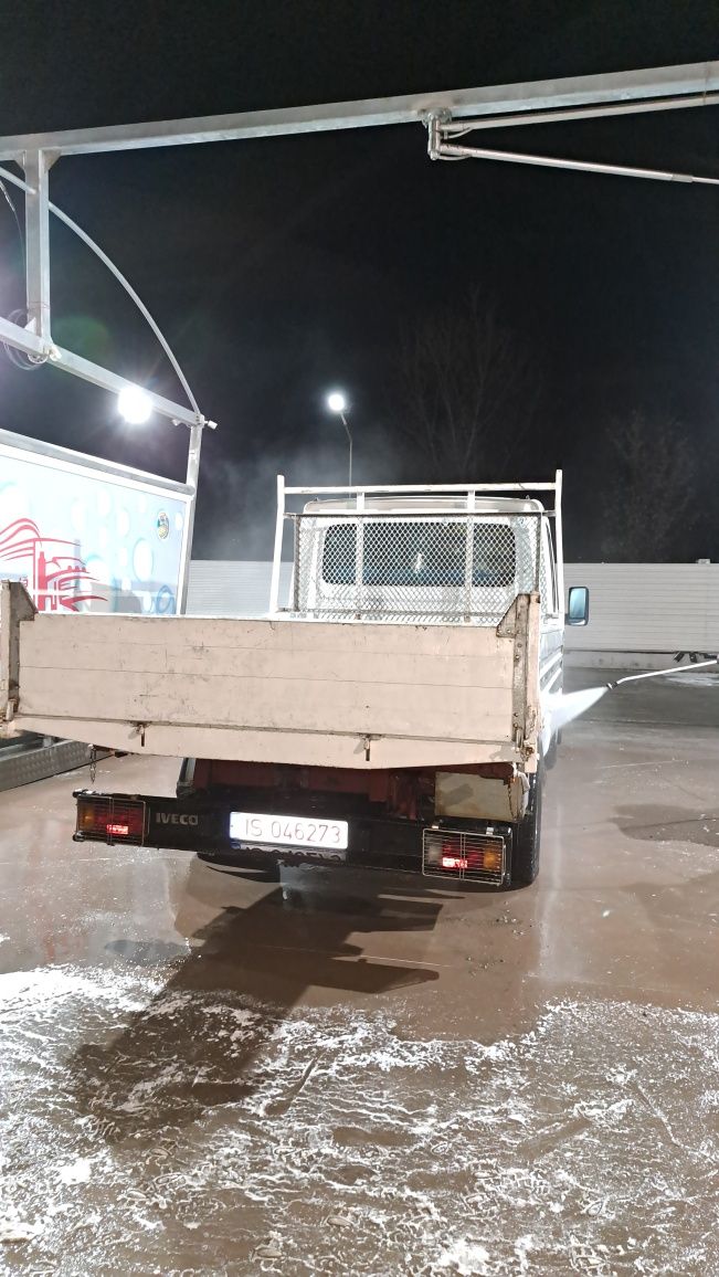 Vând Iveco Daily Doka.