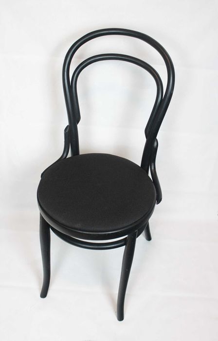 Дървени трапезни столове мека седалка черни