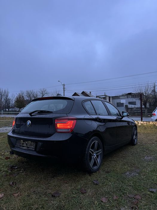 BMW 120d 184 CP automat 8+1 Euro 5 Cutie Sport/ Navi Mare/ Bixenon