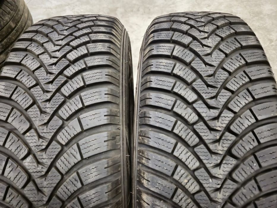 2 anvelope iarna Falken 215 65 16 stare foarte buna