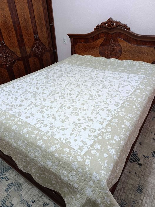 Покривал двуспальной стеганое 100.000