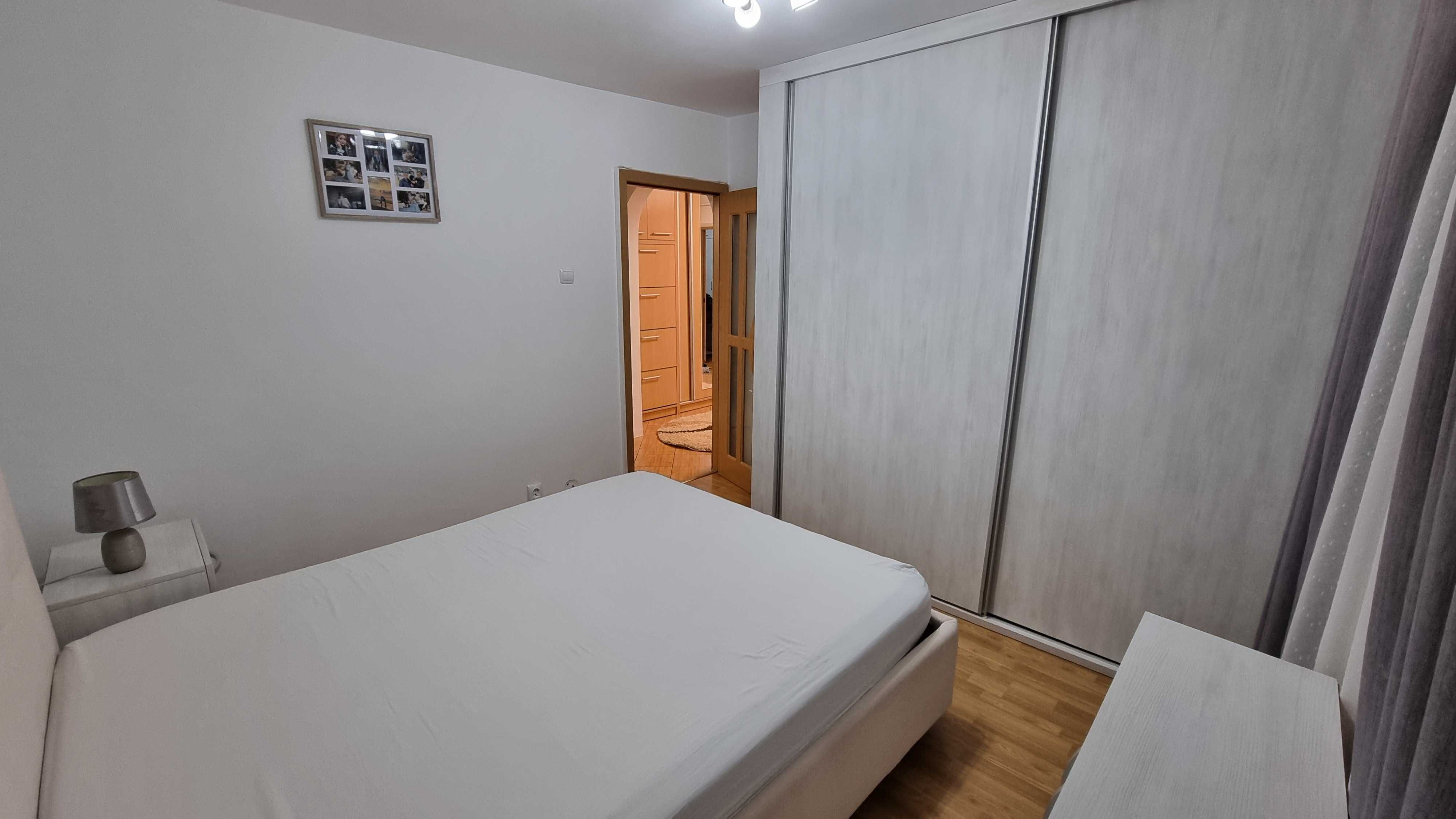 2 camere, 55mp, et. 1, decomandat, Confectii, Unitatea Militara Barlad