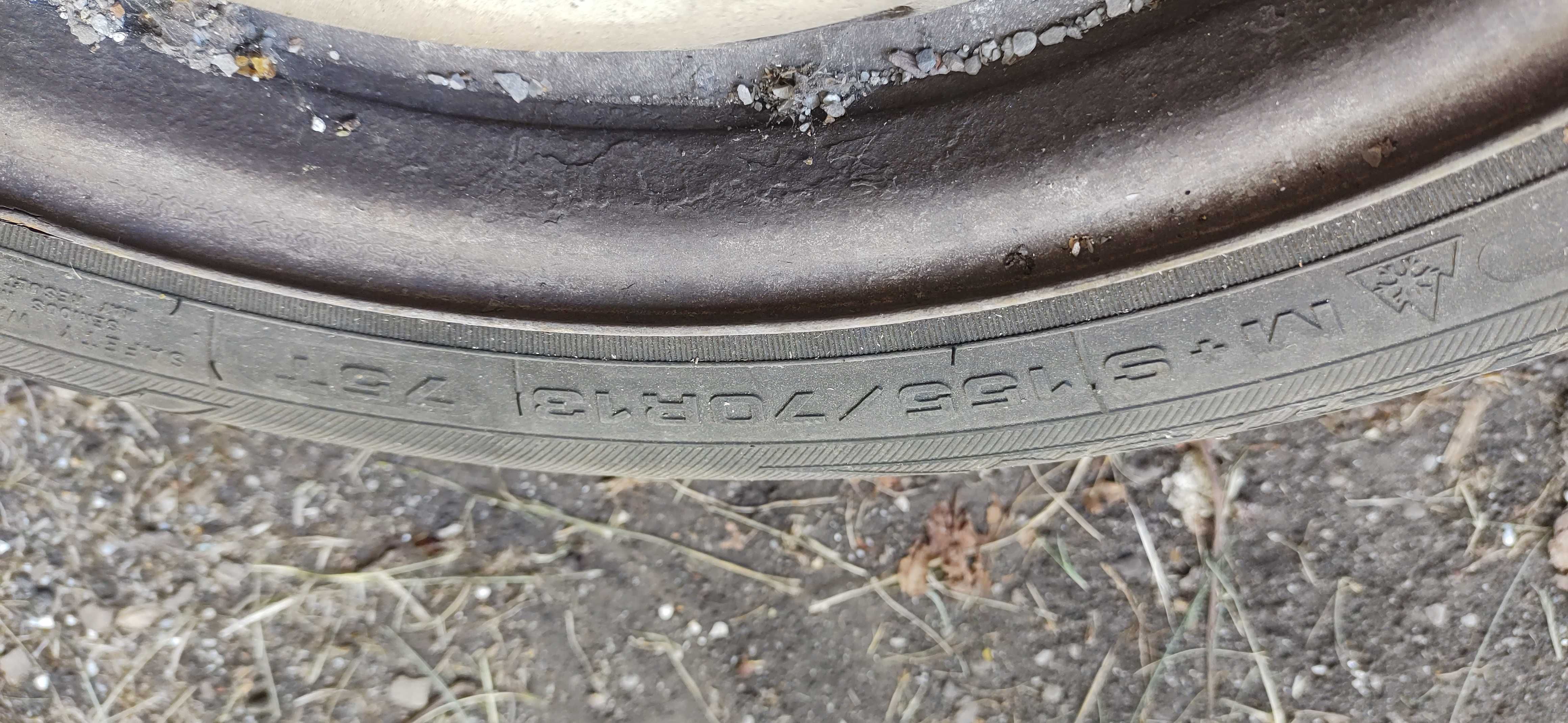 Комплект зимни гуми Debica  155/70/R13 с джанти за Рено Клио I