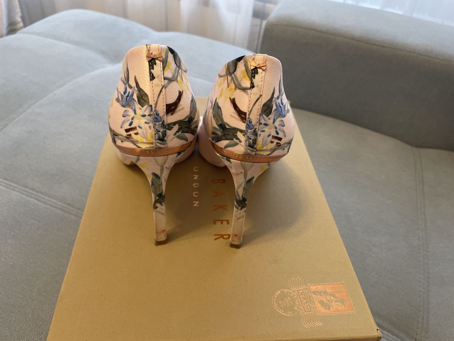 Обувки Ted Baker