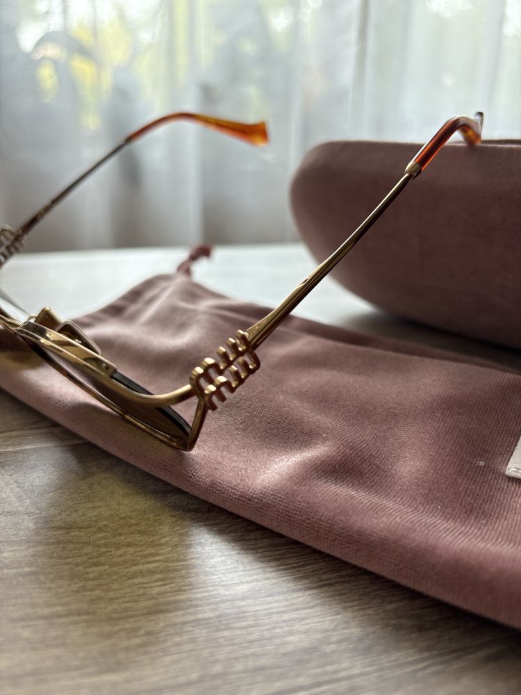 Miu Miu очила оригинални