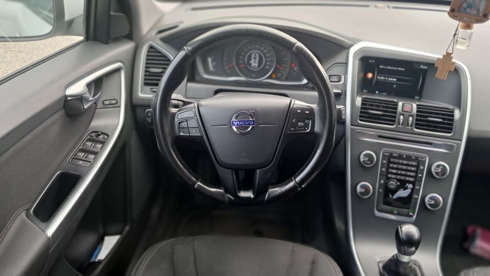 Volvo XC60 an 2015 motor 2.0 diesel cinci pistoane