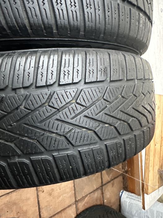 Cauciucuri iarna 215/60/16 Semperit