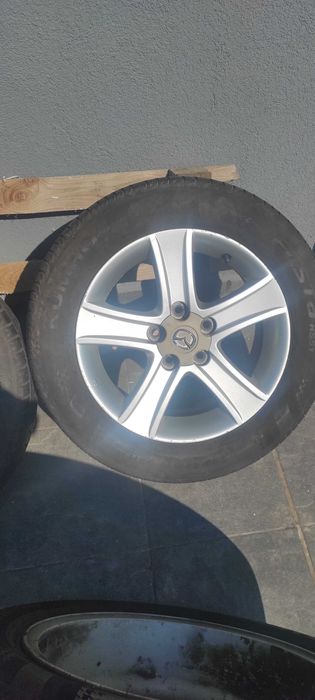 4 бр. оригинални Алуминиеви джанти Mazda 6 с гуми 205/60 R16