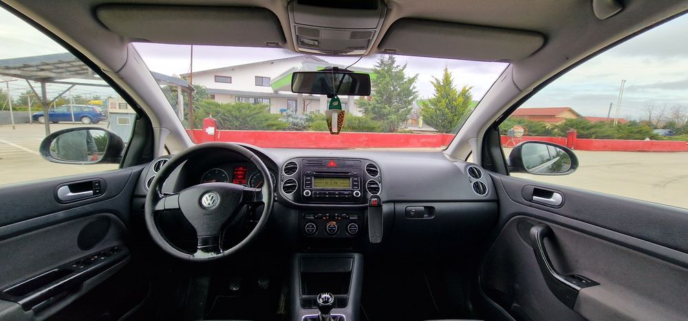 Volkswagen golf 5 plus