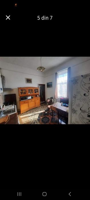 Casă de vânzare ..