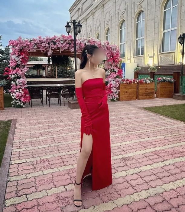 Продам платье сшитое на заказ