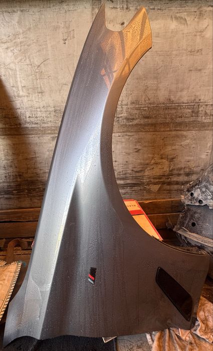 BMW G30 Hood and Fenders 1400€/2700лв.