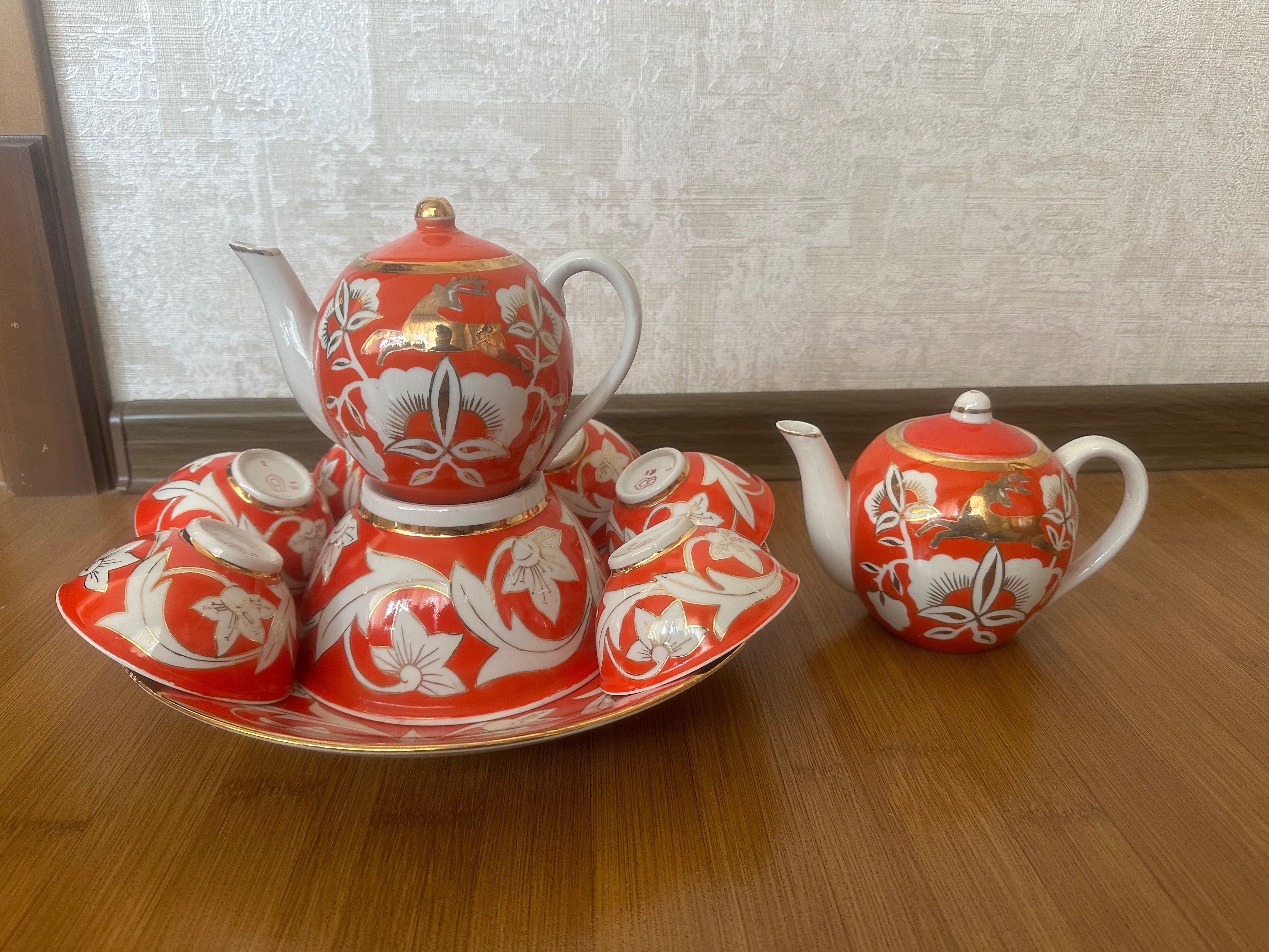 Посуда, мартиницы, вазы, блюдца, стаканы