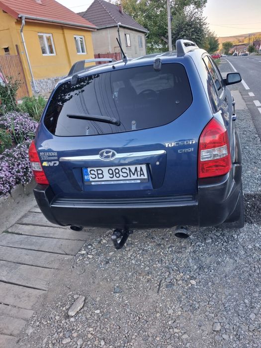 Vand Hyundai Tucson an 2005 motor 2.0