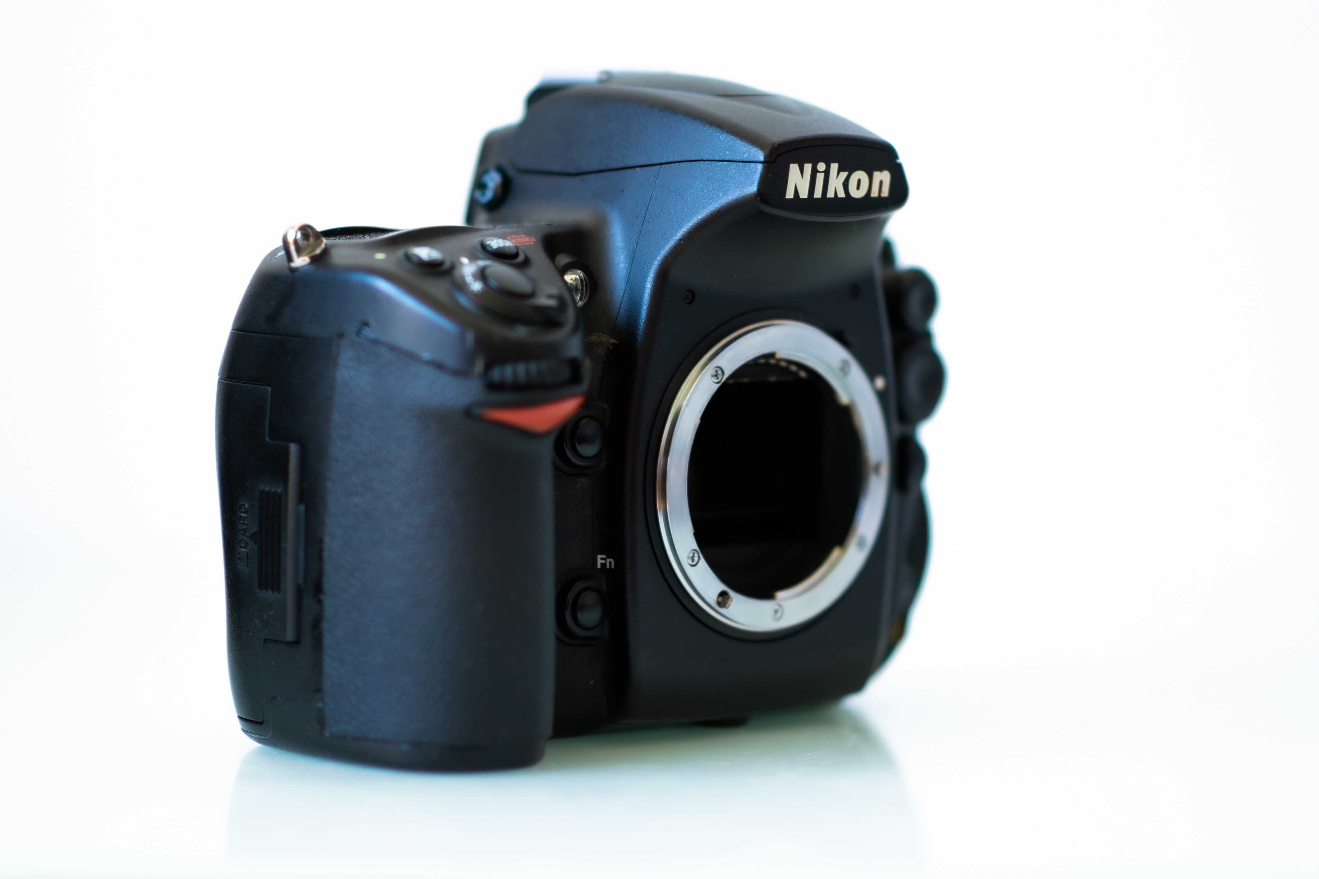 Dslr NIKON D700 impecabil! Full accesorii