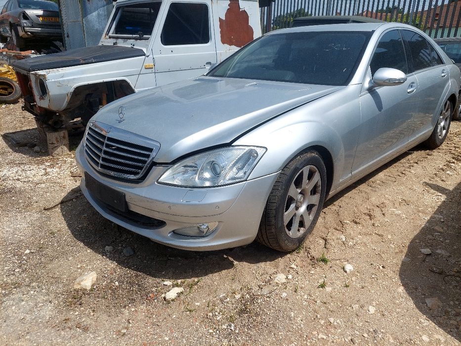 На части W221 Mercedes S320