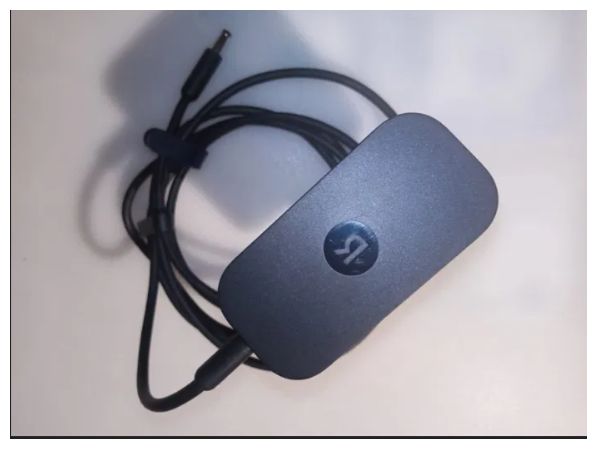 В оригинале на Алису мини и к другим - блок питания Зарядка шнур