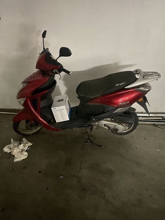 Scuter ReVolt Rs5 - 49 cc (fabricat 2022)