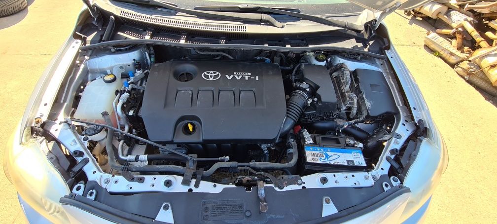 Toyota Corolla 1.6 vvt-i на части