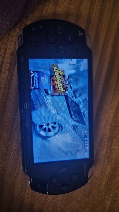 Vand PSP 2000 Modat complet