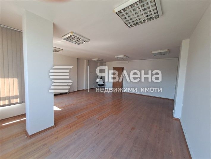 Дава се под наем Офис в София, Оборище - 115 кв.м за 900 € - Снимка #1