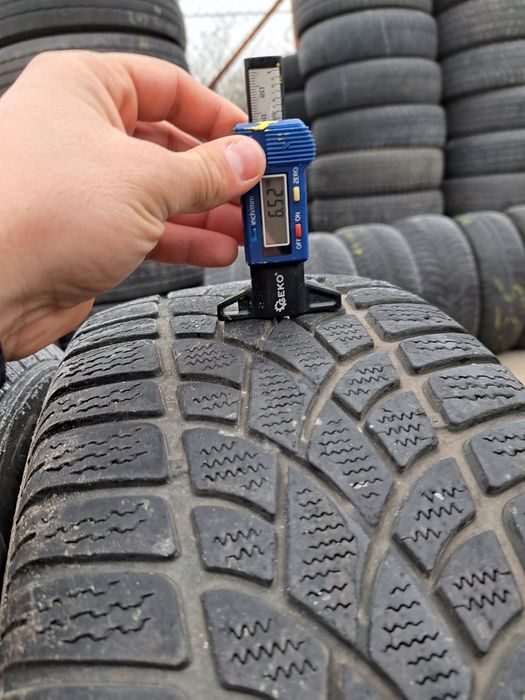 Anvelope de iarna 225-60r17 Dunlop