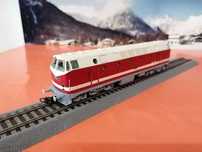 Locomotiva diesel BR119-Submarinul- marca Piko scara ho