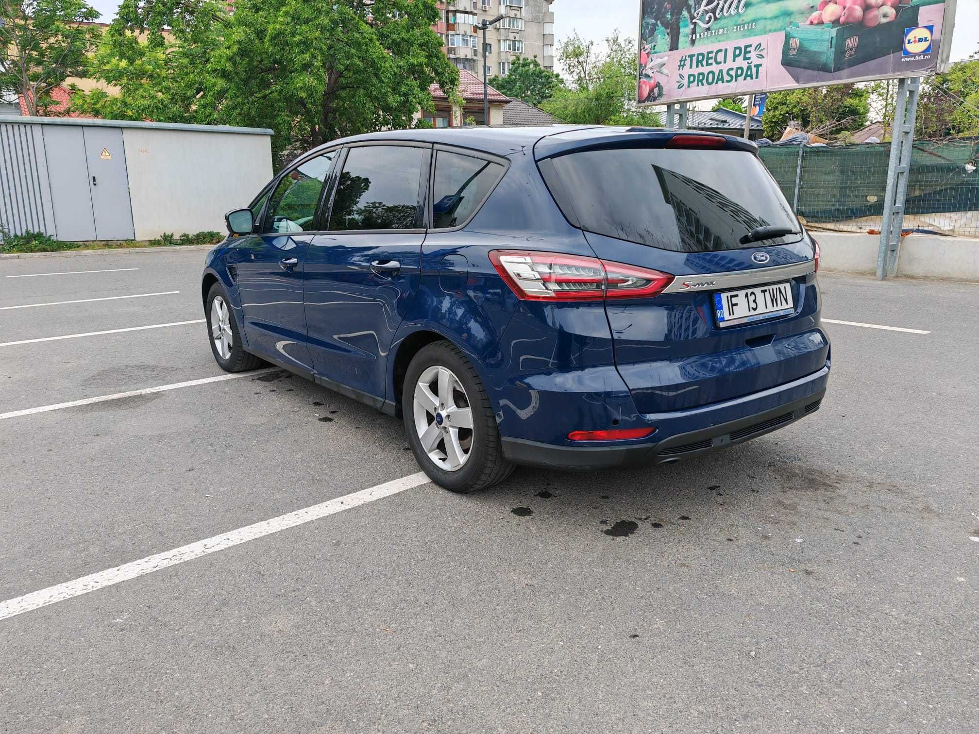 Ford S-Max 5 locuri  Pret : 12300 €